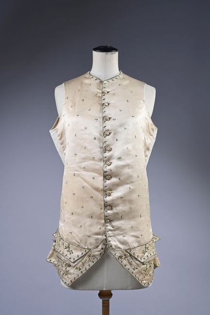 Gilet con baschine ricamato, 1770-1780 circa, gile