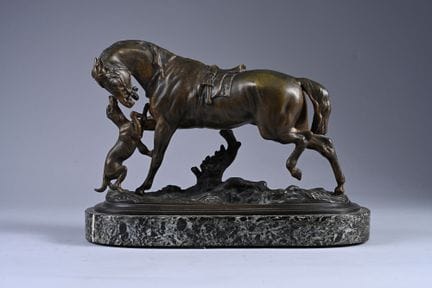 皮埃尔·勒诺尔德（1815-1892）《马与狗》 青铜雕塑，表面呈渐变浅棕色古铜色，采用古法铸铁工艺