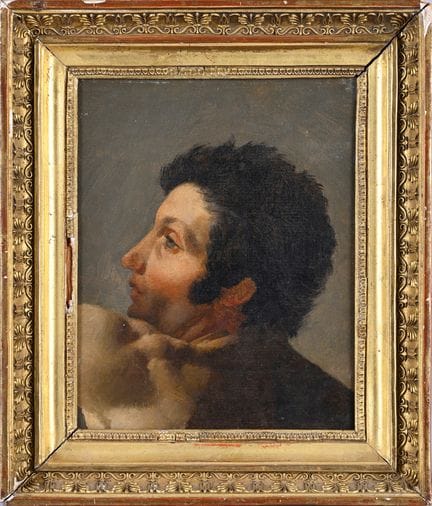 大卫画派，19世纪初。男子侧面肖像。红木板上油画。21 x 17 厘米（配有帝国时期的小型灰泥饰面镀