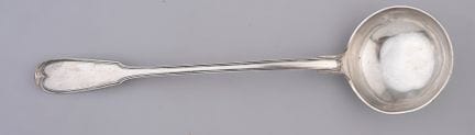 Louche en argent 1er titre (950°/°°) du modèle dou