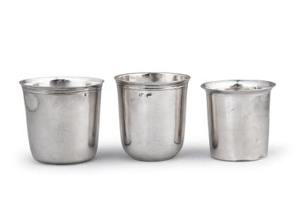 Set aus drei Kerzenhaltern aus Feinsilber (950°/°)