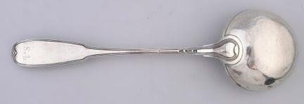 Louche en argent du modèle double filet, la spatul