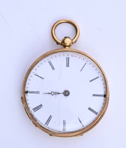Kleine Taschenuhr aus 750er Gelbgold mit Guilloché
