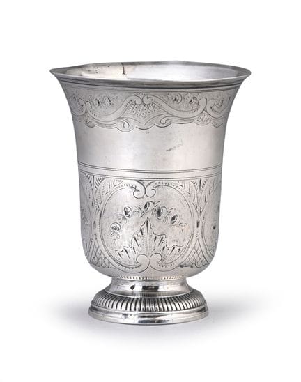 Timbale en argent (950°/°°) de forme tulipe reposa