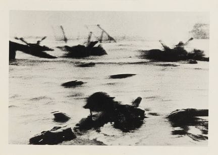 ROBERT CAPA (Budapest, 1913 – Vietnam, 1954).

“D-