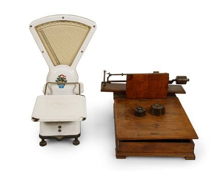 Set of two scales; France and Germany; first half 