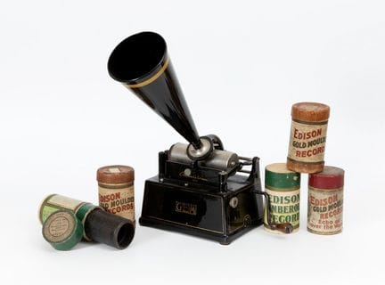 Edison phonograph, ca. 1900.

Painted metal.

With