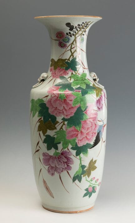 Vase; China, first third of the twentieth century.