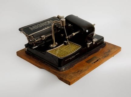 Mignon Model 4 typewriter; AEG, Germany, 1920s. 

