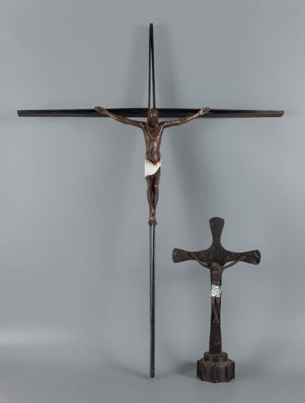 Set of two crucifixes, mid-20th century.

Iron, pa