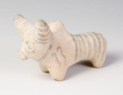 公牛。印度河流域，公元前2600–2400年。

彩绘赤陶。

尺寸：6.5 × 8.5 厘米。


