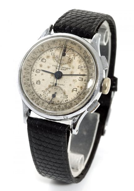 Montre CHRONOGRAPHE SUISSE

En acier. Cadran circu