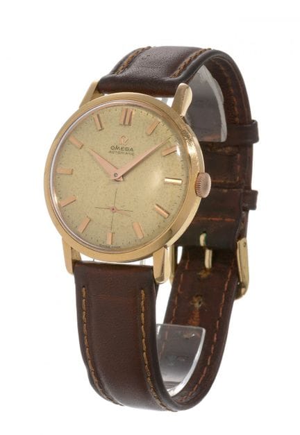 Montre OMEGA

Or 18 carats. Cadran en or avec inde