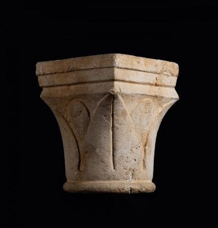 Chapiteau byzantin, Ier-VIIIe siècles. 

Calcaire.