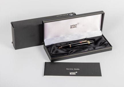 Stylo à bille MONTBLANC « Bohème Rouge ».

Résine 