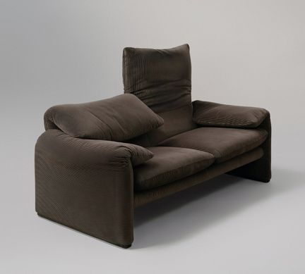 VICO MAGISTRETTI (Milan, 1920–2006) for Cassina.

