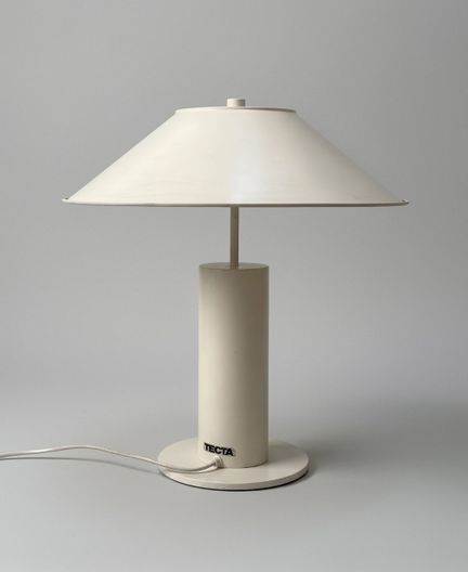 PETER PRELLER (Allemagne, 1940) pour Tecta. 

Lamp