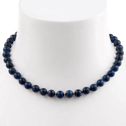 Lapis lazuli necklace consisting of a strand of ro