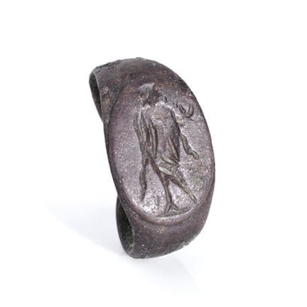 Roman ring, 1st–2nd centuries AD.

Bronze.

Measur