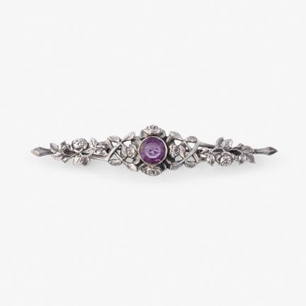 Elizabethan brooch. Spain, 19th century.

Made of 