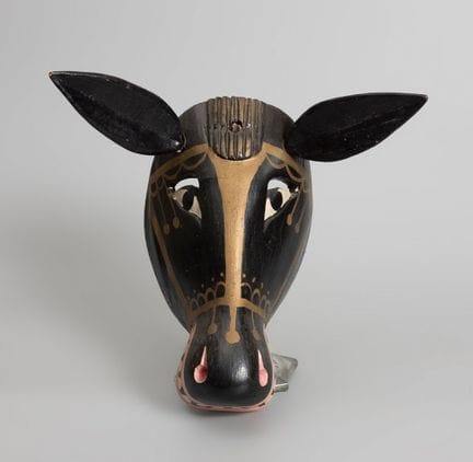 面具；可能源自尼加拉瓜，20世纪。

木雕，彩绘。

尺寸：27 × 32 × 10 厘米。


来