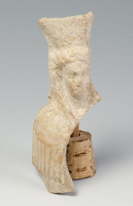 Fragment of a goddess statuette. Greece-Boeotia, 5