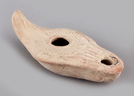 Roman oil lamp. Late Empire, 3rd–5th centuries AD.