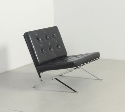西班牙设计师拉斐尔·加西亚（Rafael García）设计的扶手椅，1960年代作品。

镀铬钢制