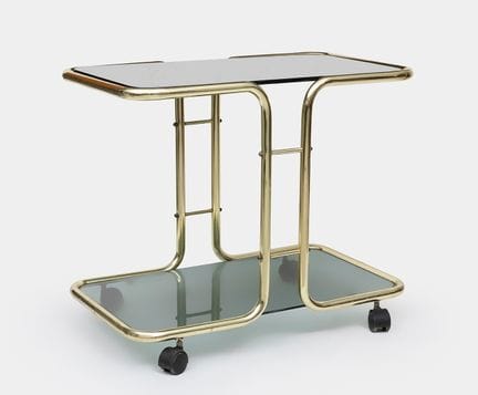 边柜；1980年代。

金色金属与绿色玻璃。

尺寸：63 × 76 × 46 厘米。 

这款20