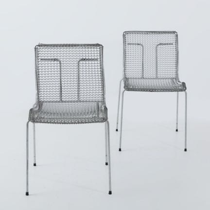 NIALL O'FLYNN（1959 年），代表光谱公司。

一对 "流氓 "椅子，1997 年。
