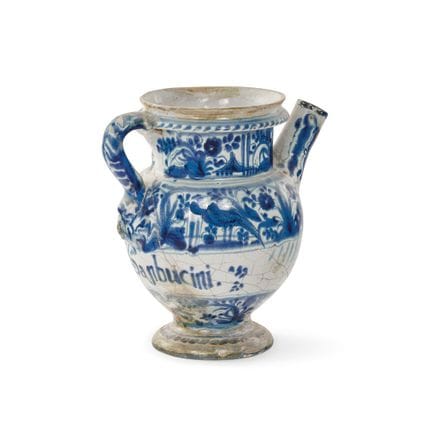 SAVONA JUG, 17TH CENTURY - Majolica, blue decorati