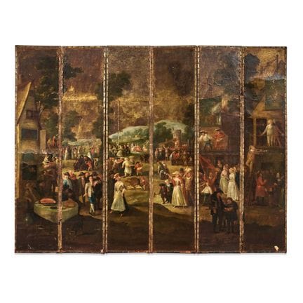 18世纪中叶大型屏风——彩绘皮革，画面描绘了风景中众多人物的生动场景，由六扇铰接式屏风组成，饰有黄铜