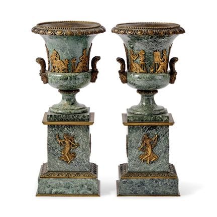 PAIR OF URNS - France, 19th century. Green marble 