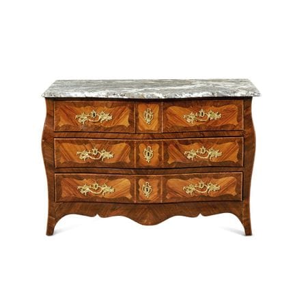 EARLY 18TH-CENTURY CHEST OF DRAWERS - Made of rose