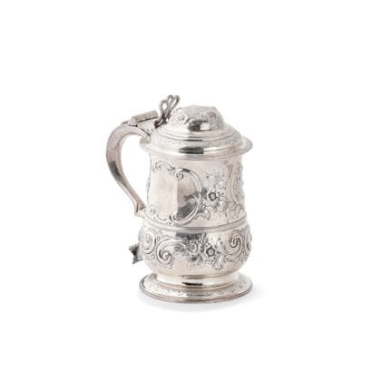 本杰明·卡特赖特一世（BENJAMIN CARTWRIGHT I）银制带盖酒杯，伦敦，1762-17