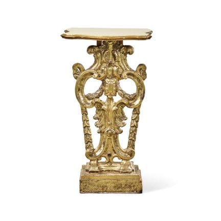 18TH-CENTURY AND LATER CONSOLE TABLE - Carved, lac