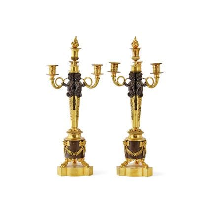 PAR DE CANDELABROS, PROBABLEMENTE DE RUSIA, SIGLO 