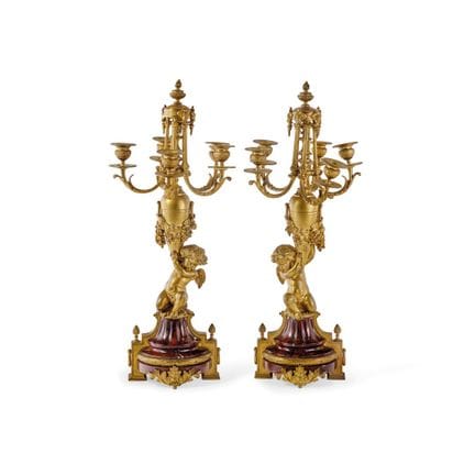PAR DE CANDELABROS DEL SIGLO XIX - Bronce dorado y