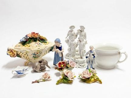 CONJUNTO VARIADO DE DIEZ OBJETOS DEL SIGLO XX - Ce