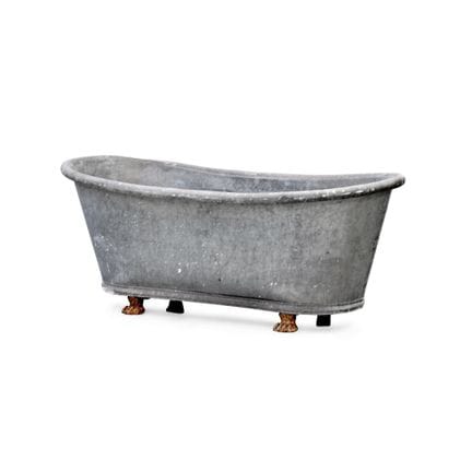 BAÑERA DEL SIGLO XX - Piedra y metal dorado. 67 x 