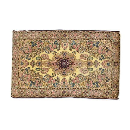 ALFOMBRA PERSIA, SIGLO XX - Decoración policromada