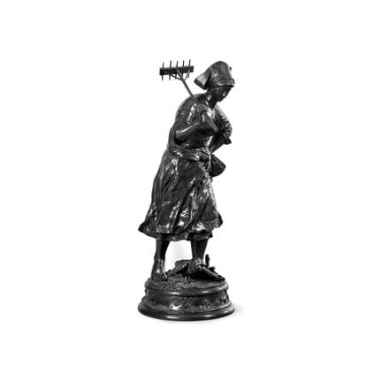 马图兰·莫罗 1822-1912 《年轻的农家姑娘》——深色铜绿青铜雕塑。105.00 × 52.0