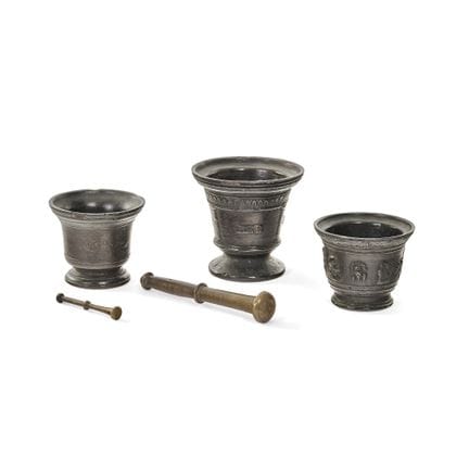 CONJUNTO DE TRES MORTEROS DEL SIGLO XIX - Metal ci