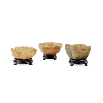 CONJUNTO DE TRES CUENCOS DE CHINA, SIGLO XX - Pied