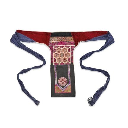 BOLSA PARA NIÑO - China, Miao, siglo XX. Tejido bo