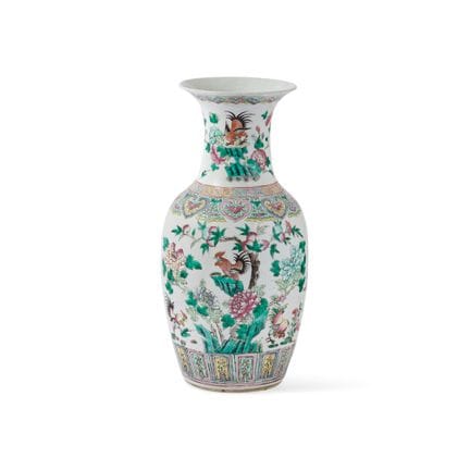 JARRÓN CHINO, SIGLO XX - Porcelana pintada con esm