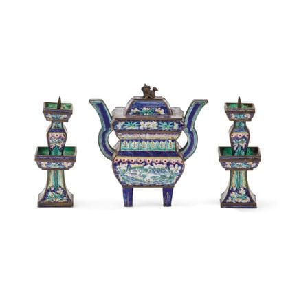 CONJUNTO PARCIAL DE ALTAR CHINO, SIGLOS XIX-XX - M