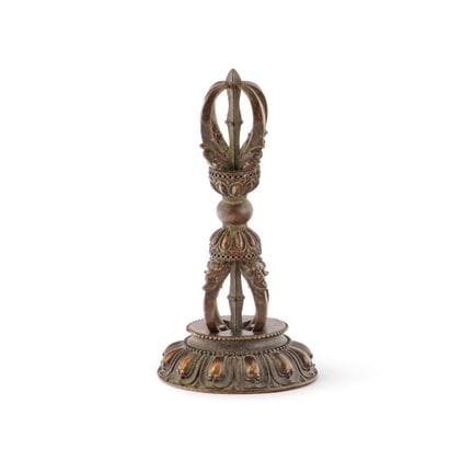 VAJRA CON BASE - Tíbet, siglo XX. Bronce. 12 x 6,5