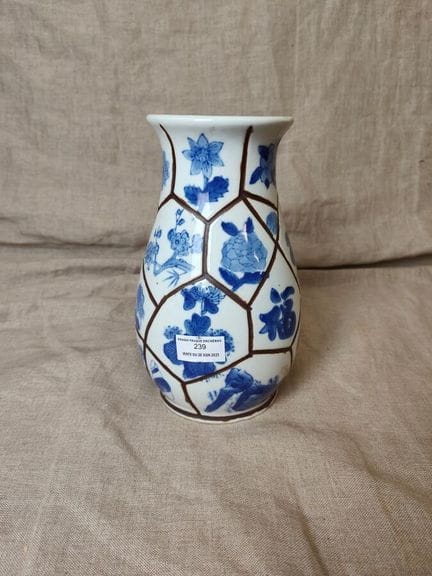 Vaso a balaustra in porcellana bianca e blu con de