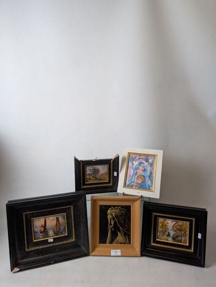 Collezione di cinque smalti su rame raffiguranti: 